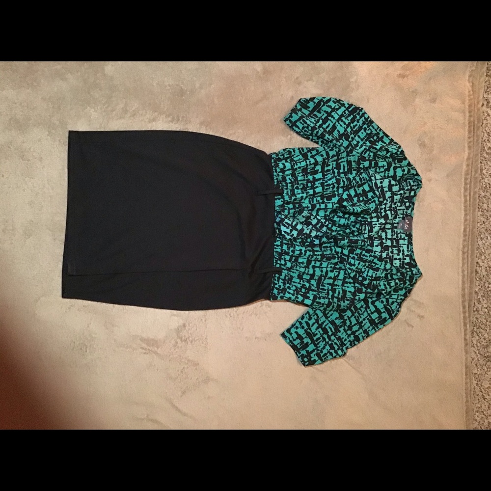 Dress - Picture 2 of 2